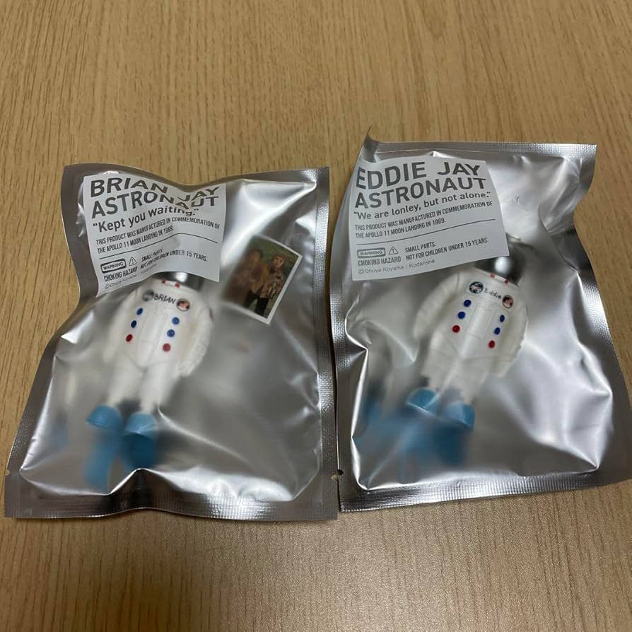 【限定】宇宙兄弟 オフィシャルグッズセット Amazon.co.jp: 宇宙兄弟グッズセット 入会特典 : おもちゃ
